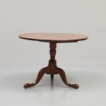 1050 3493 PEDESTAL TABLE